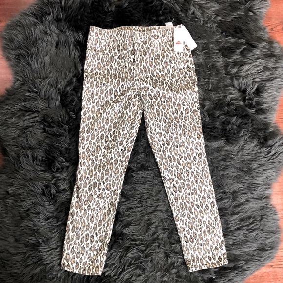 Chico’s Beige Leopard Jeans - Picture 2 of 7
